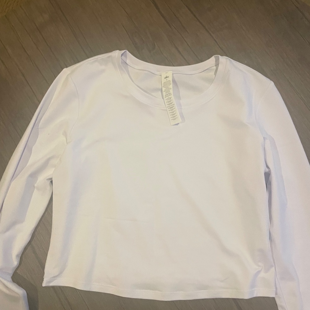 Alo white cropped finese long sleeve top - Picture 2 of 4
